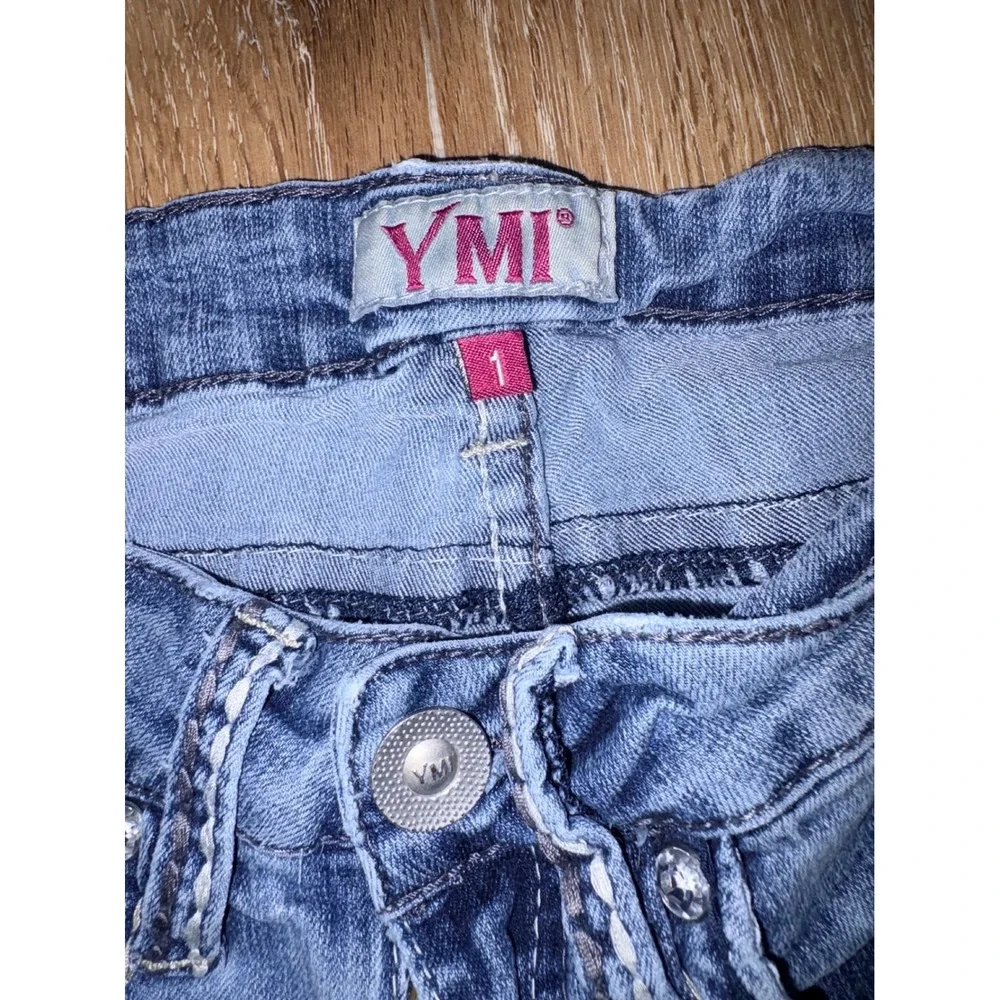 VTG YMI Medium Wash Low Rise Capri Jeans Whiskered Thick Stitch Size 1 Y2K